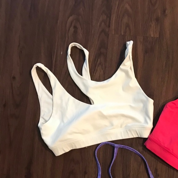 alo yoga peak bra